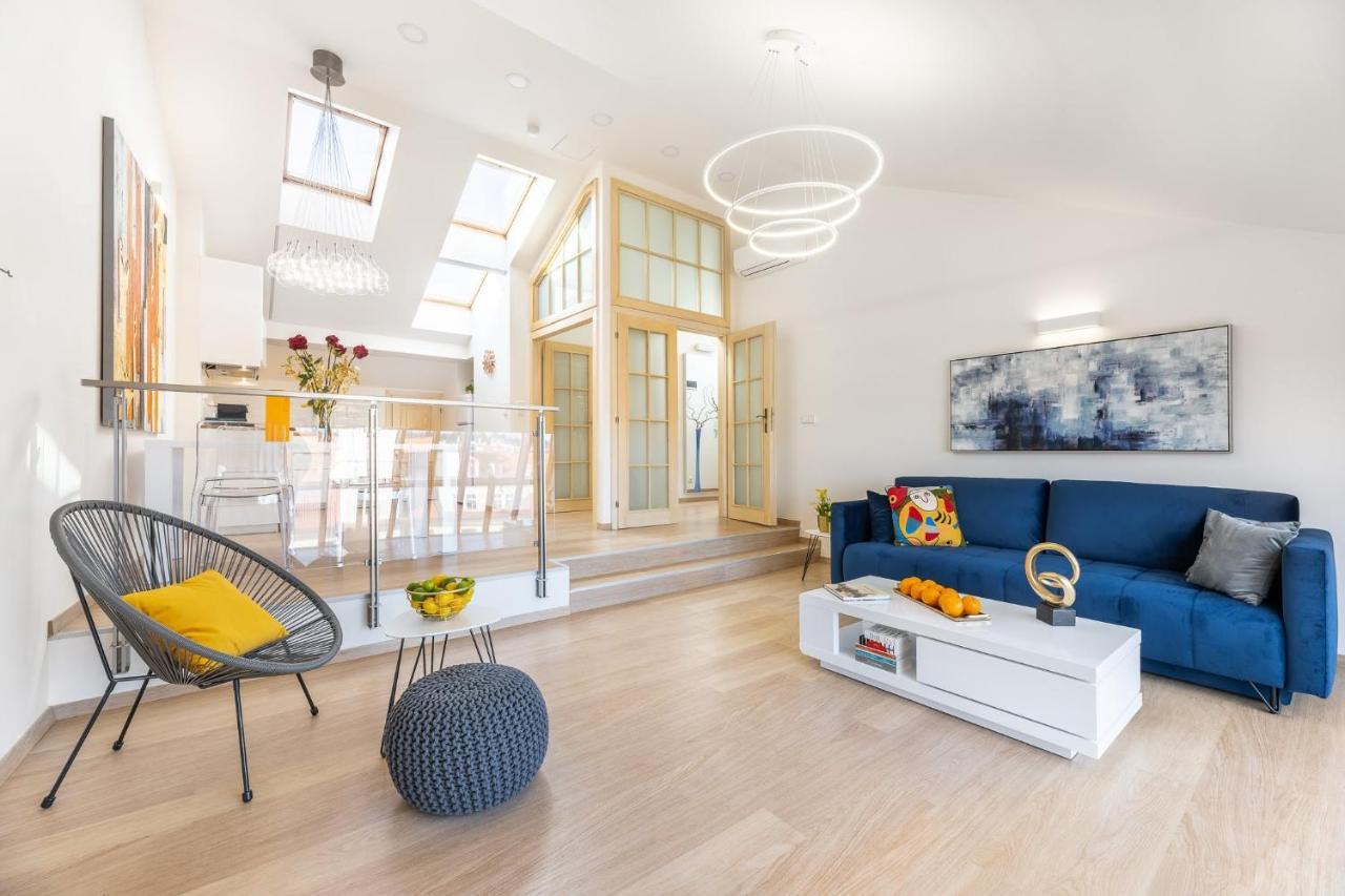 Apartamento Karlova Old Town *